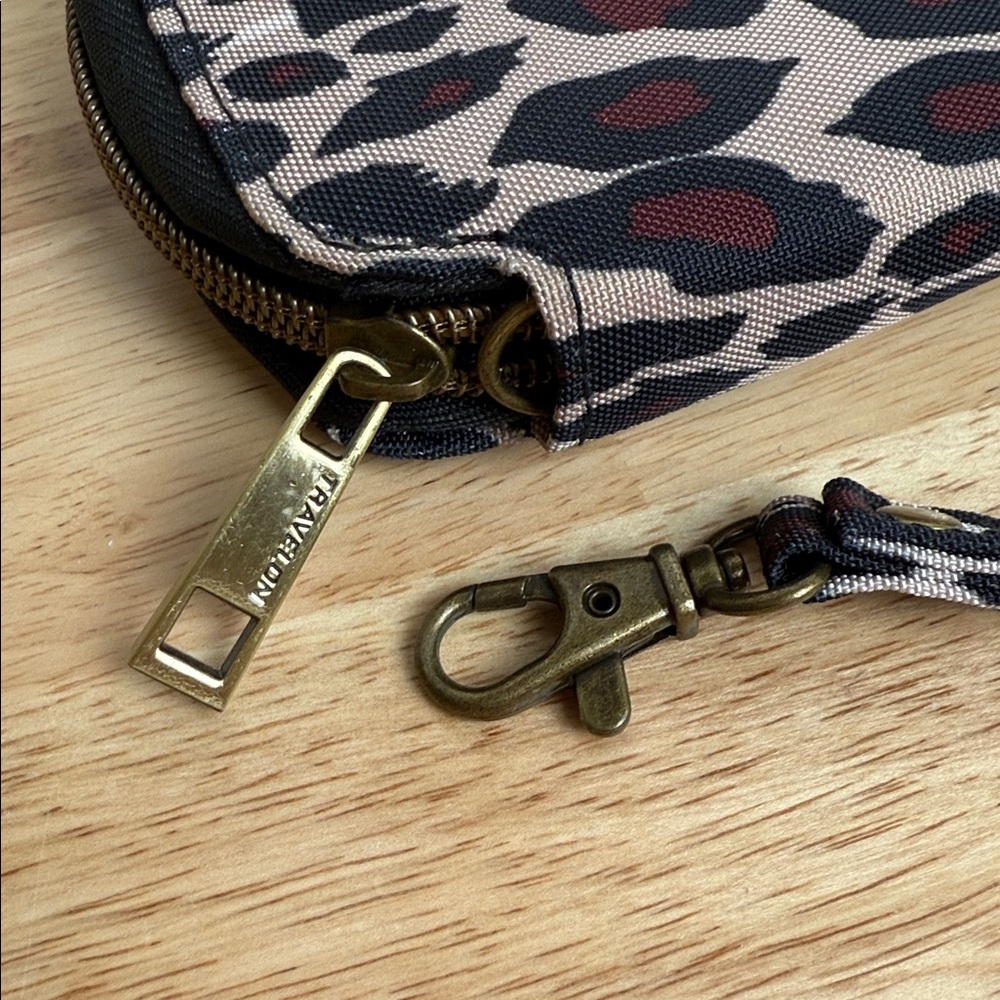 Travelon | Animal Print Wristlet with Strap | NWOT - Picture 6 of 14
